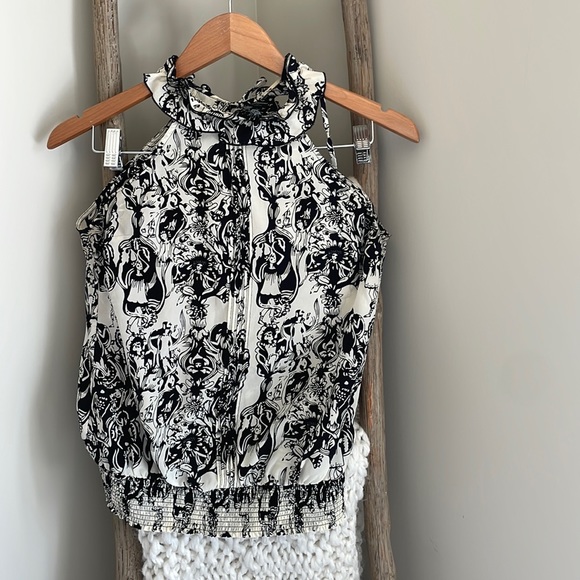 Guess Tops - Sleeveless blouse